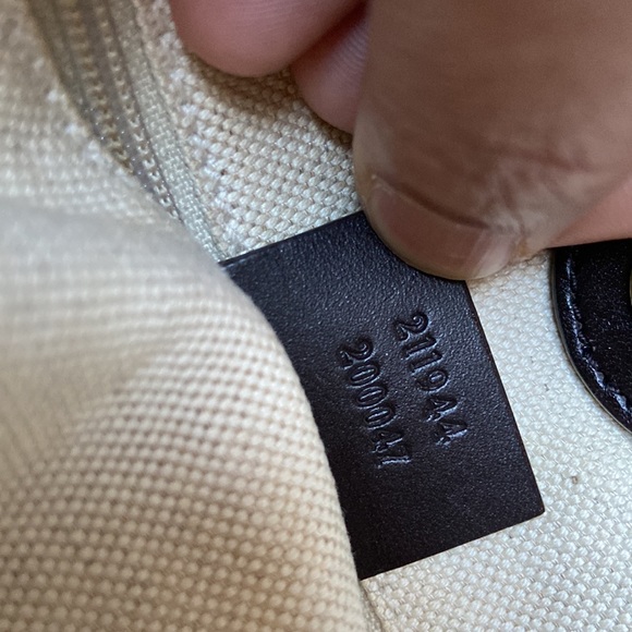 Authentic Gucci handbag - Picture 6 of 9